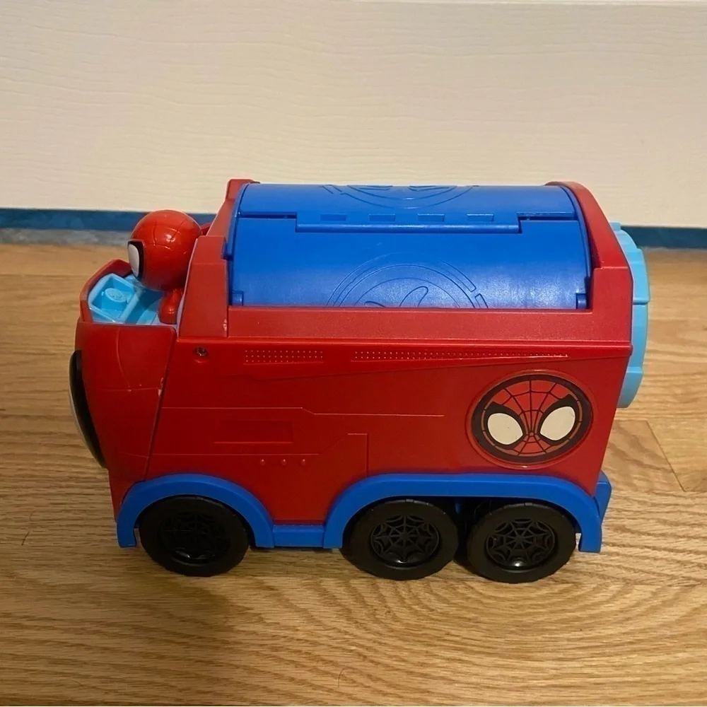 Spidey and His Amazing Friends Web Spinning Hauler Transforming Shooter Spin